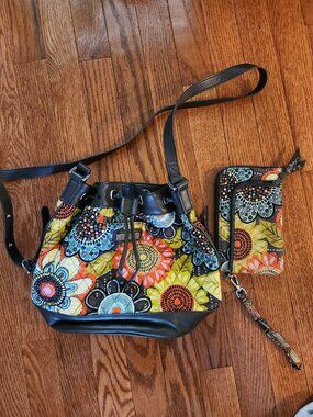 VERA BRADLEY VINTAGE DRAWSTRING CROSSBODY BAG & WALLET